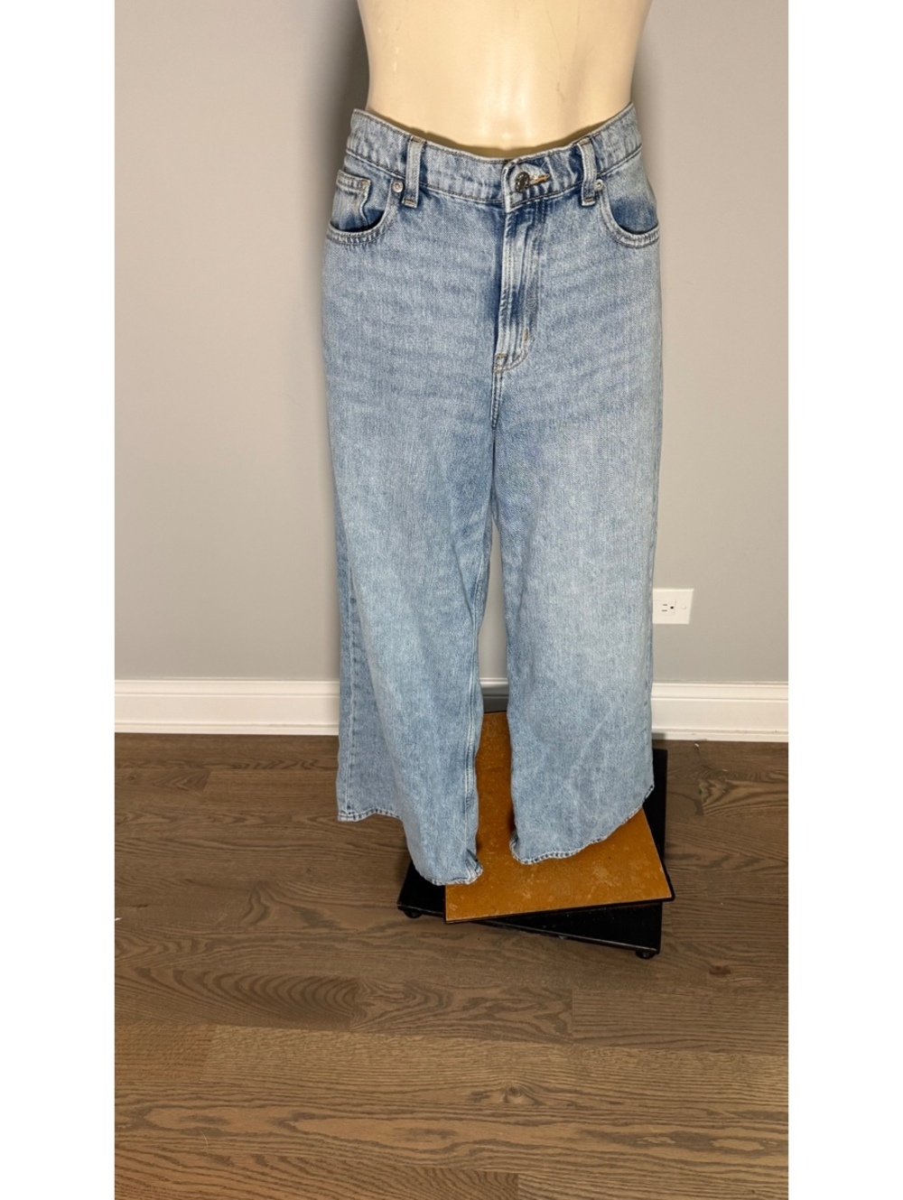 GAP Women's Light Blue Baggy Relaxed Jeans Size 8/29R